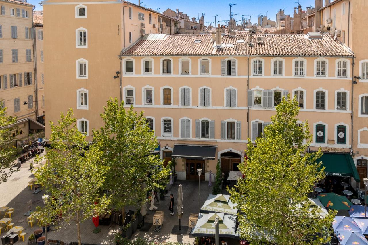 Standing Vieux Port 110 M2, *